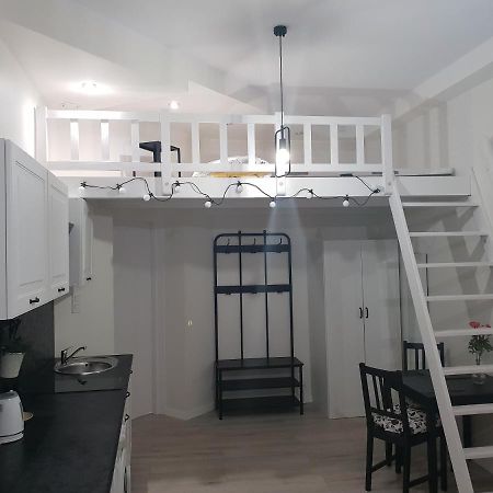 Przytulna Kawalerka Z Antresola Apartment Katowice Ngoại thất bức ảnh