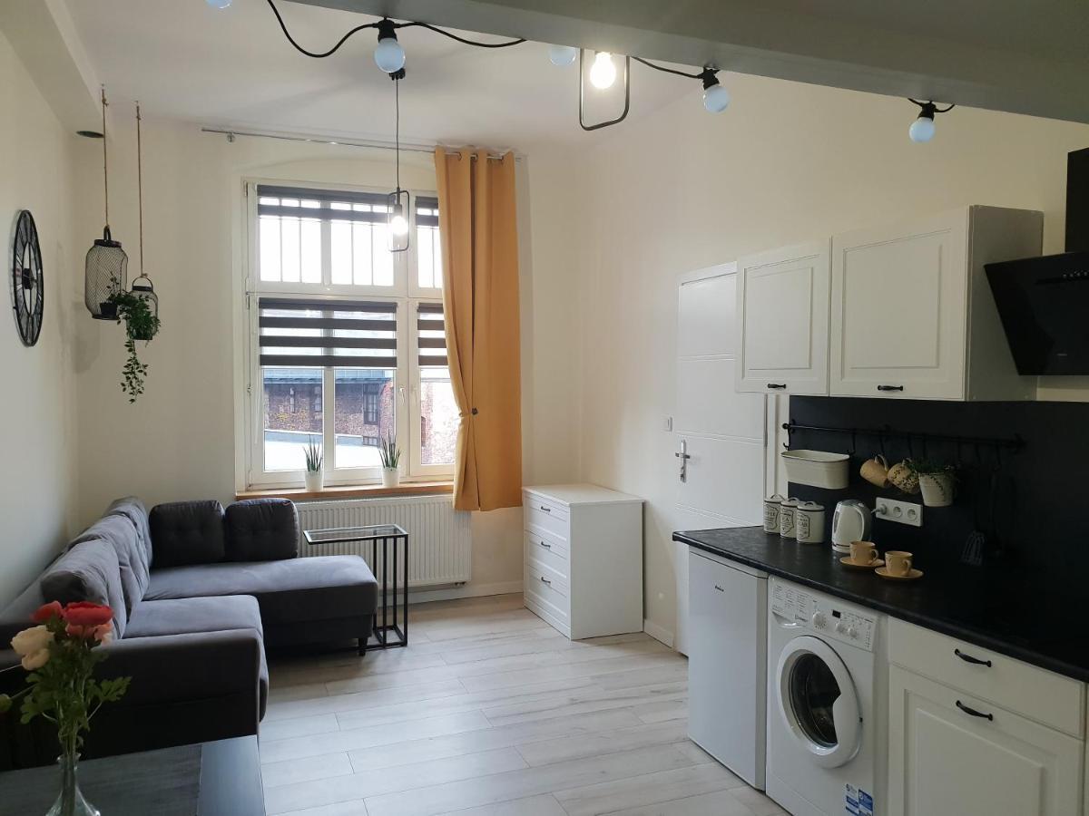Przytulna Kawalerka Z Antresola Apartment Katowice Ngoại thất bức ảnh