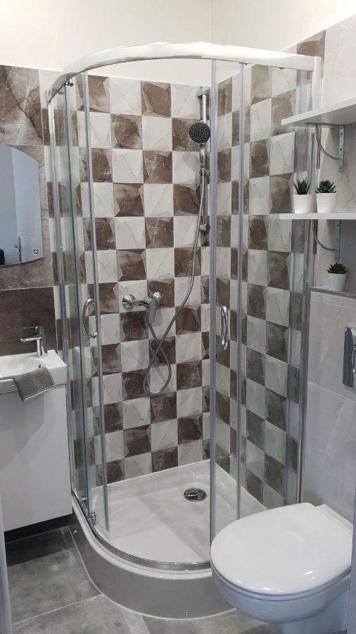 Przytulna Kawalerka Z Antresola Apartment Katowice Ngoại thất bức ảnh