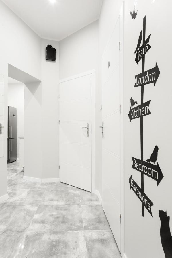 Przytulna Kawalerka Z Antresola Apartment Katowice Ngoại thất bức ảnh